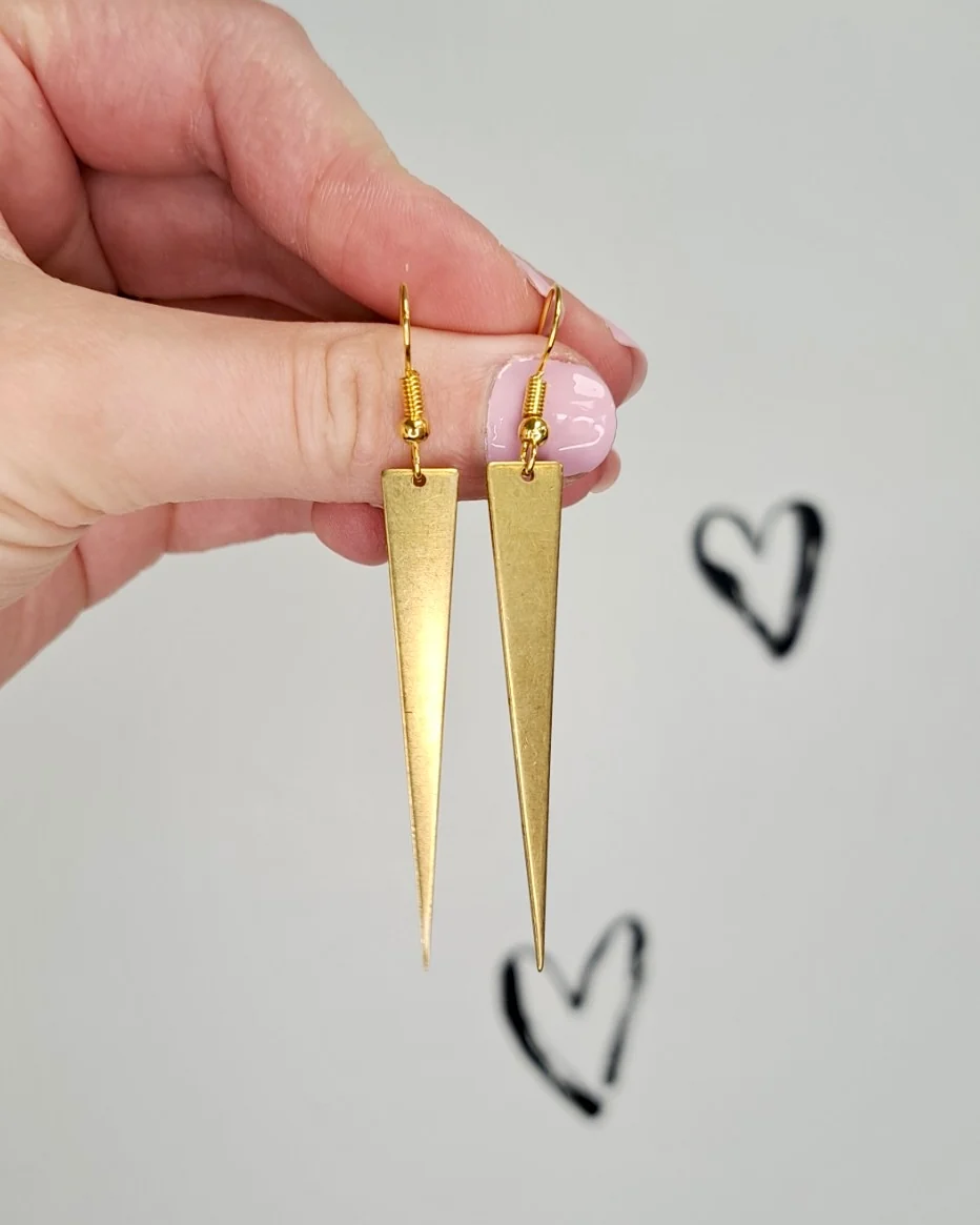 Carefully Designed Luminous Spike Earrings Prestigious
