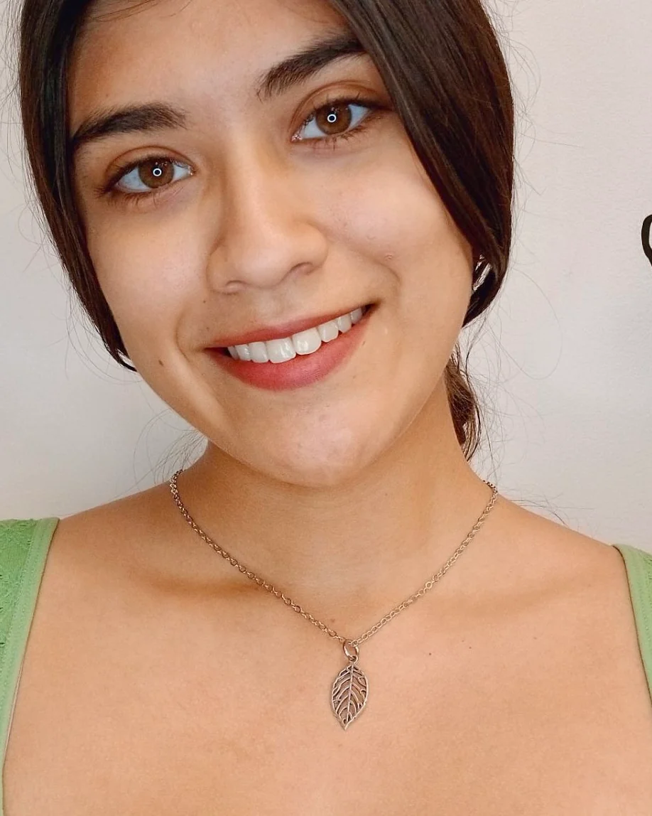 Fine Crafted Apple Leaf Necklace Luxury