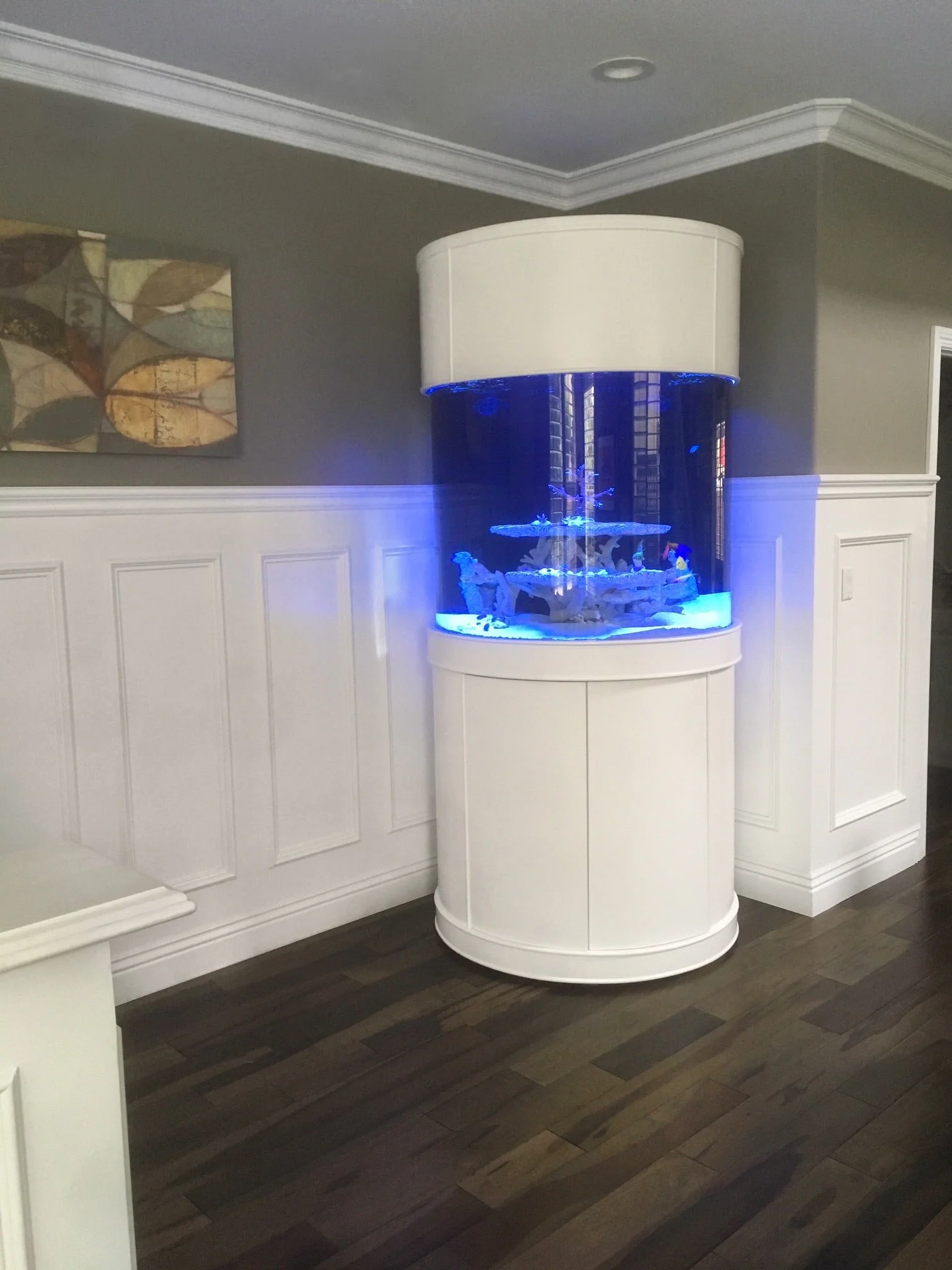 Luxury 90 Gallon 3 4 Cylinder Glass Reef-Ready Aquarium Set in Tulum White Prestigious