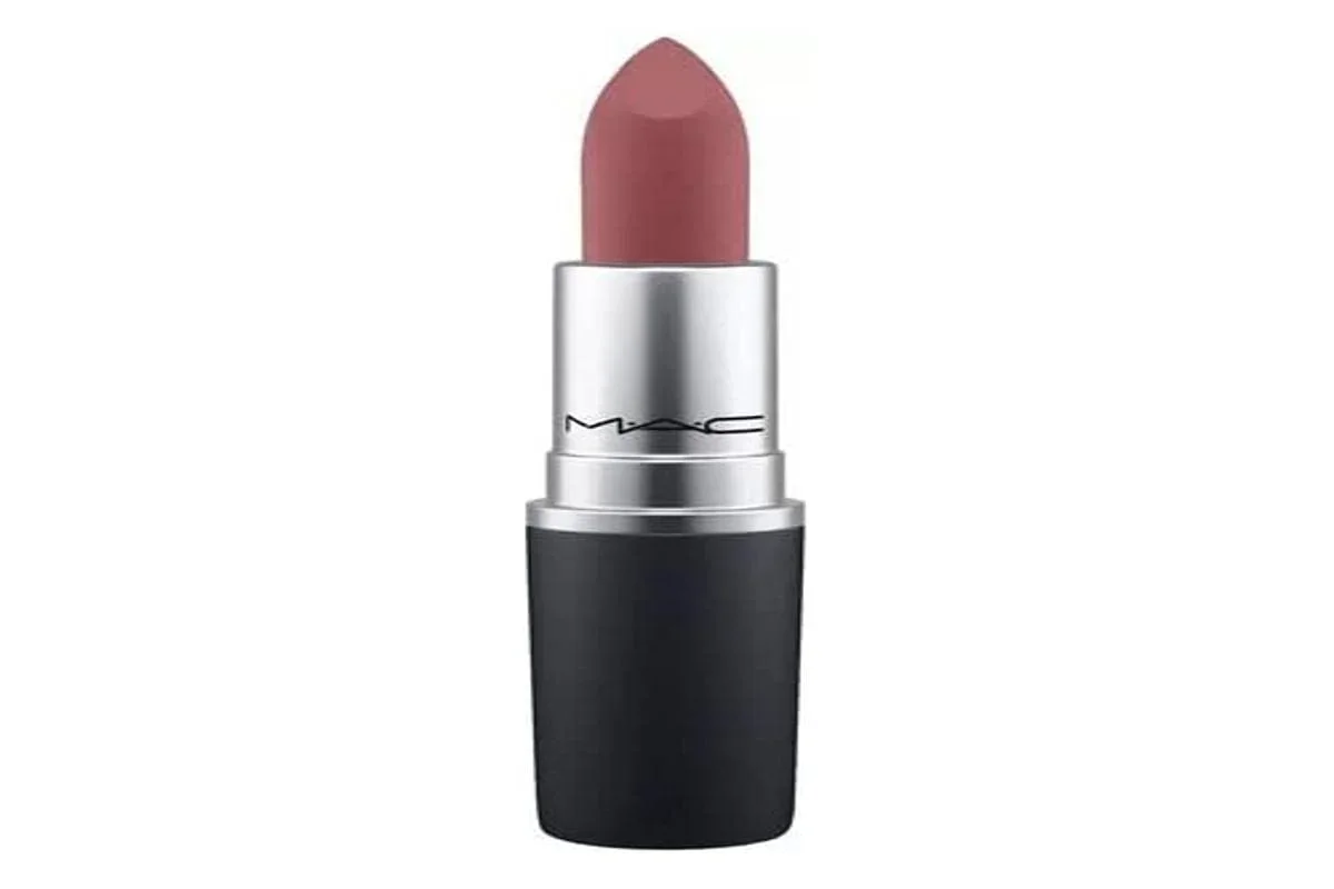 Prestigious Powder Kiss Lipstick by M.A.C Kinda Soar-Ta 3g Stylish