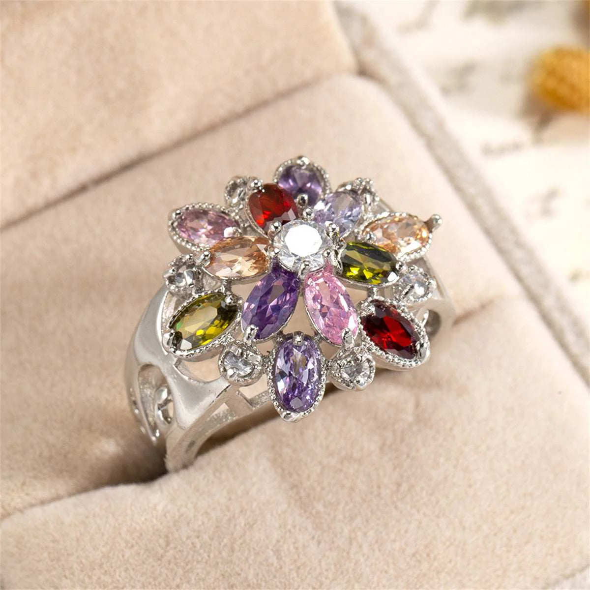 Genuine Jewel-tone Crystal Cubic Zirconia Oval-Cut Flower Ring Comfortable