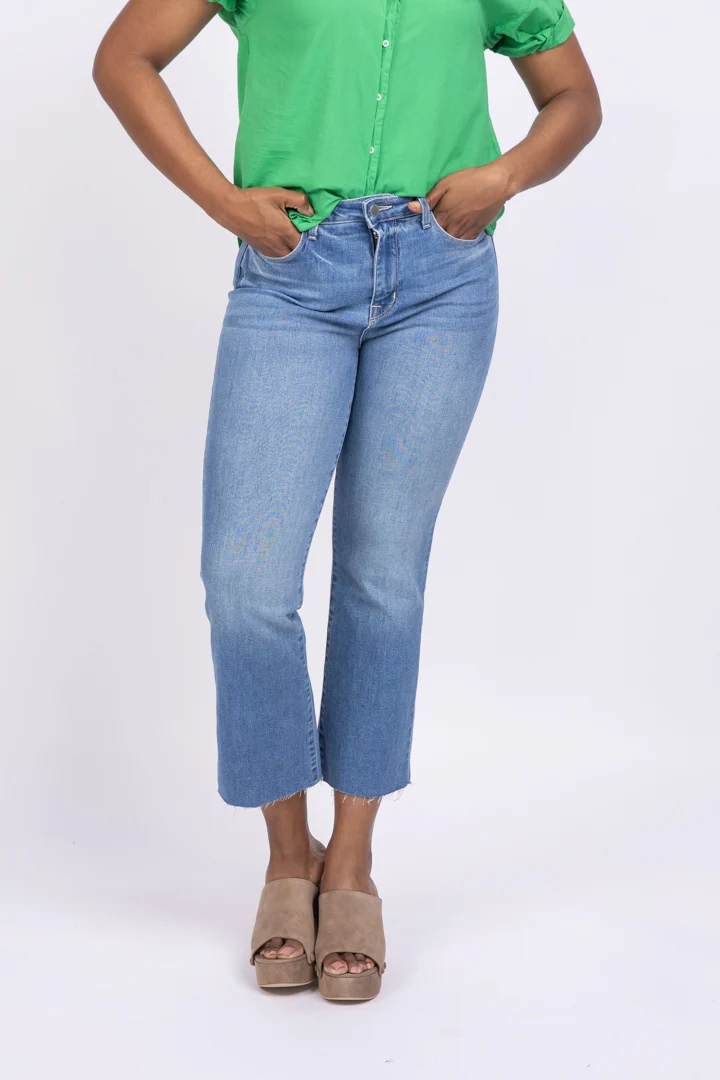 Next-Generation L'AGENCE Kendra Cropped Flared Jeans Alamo Sustainable