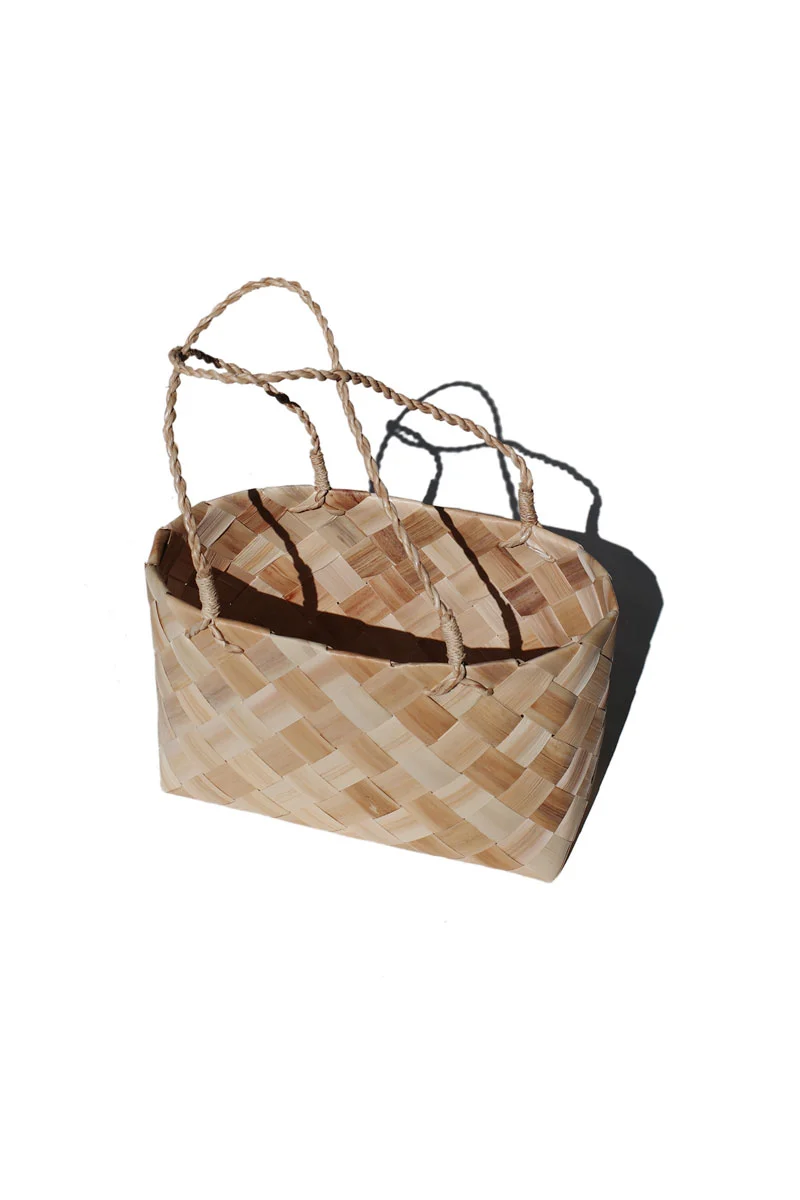 Trendy shell ginger woven basket - small Verified
