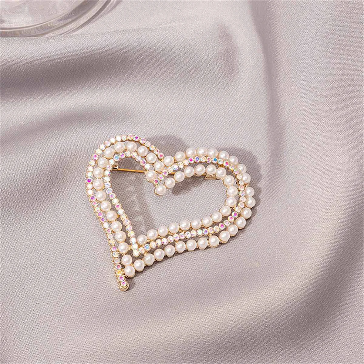 Certified Cubic Zirconia Pearl Goldtone Heart Brooch Environmentally Friendly